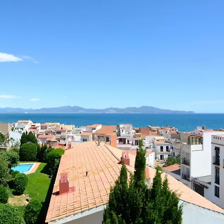 Apartment Puig Padro 4 1-1 *